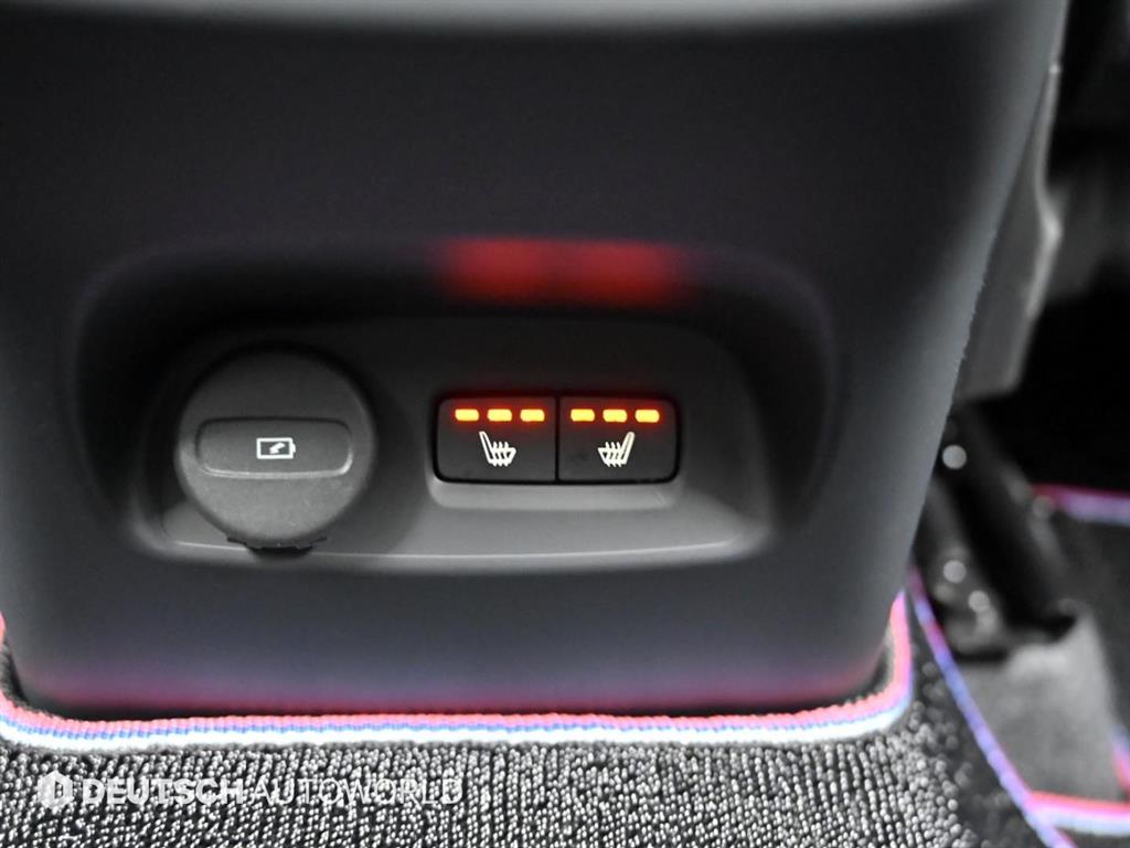 Volvo XC40 — photo 18