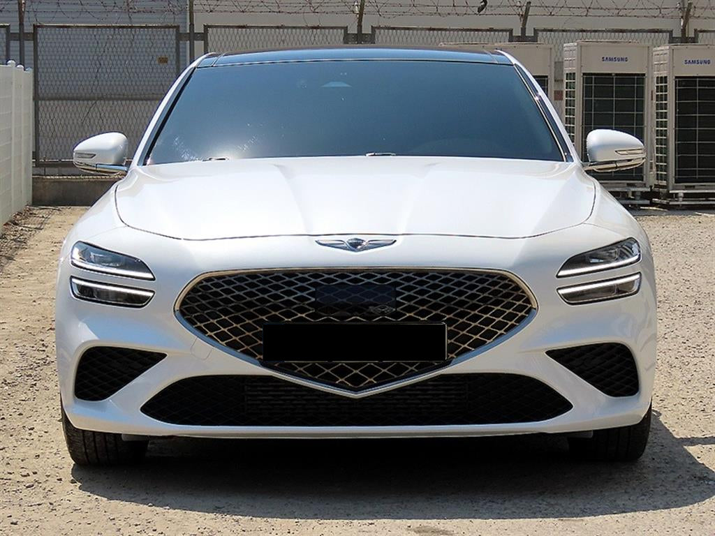 Genesis G70 — photo 01