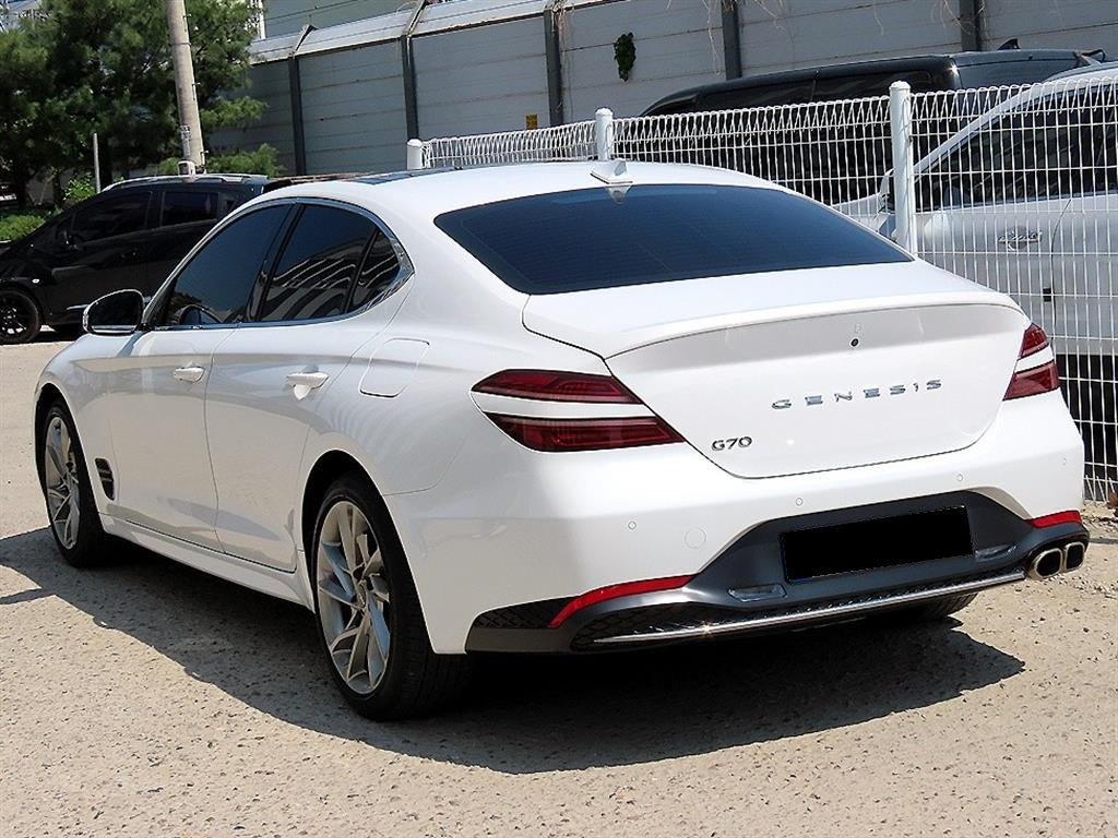 Genesis G70 — photo 03