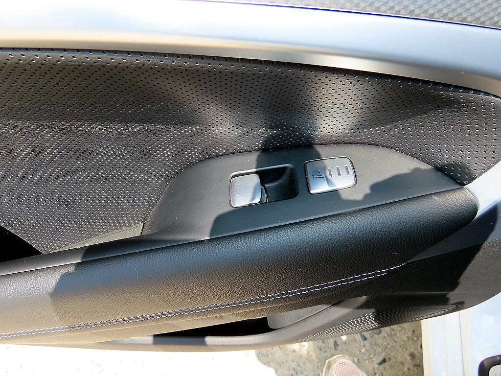 Genesis G70 — photo 16