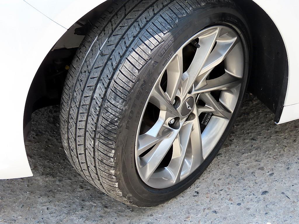 Genesis G70 — photo 20