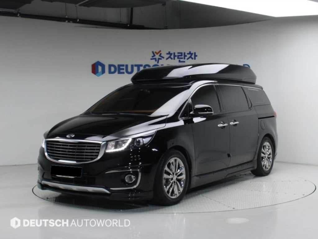 Kia Carnival — photo 01