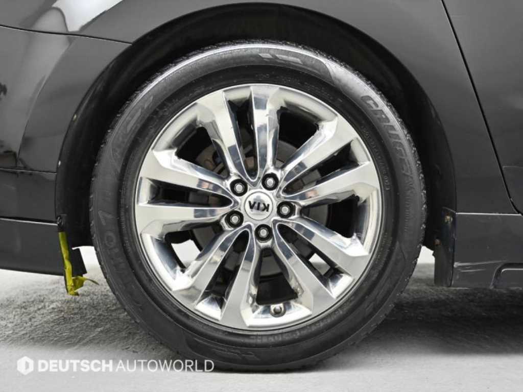 Kia Carnival — photo 05