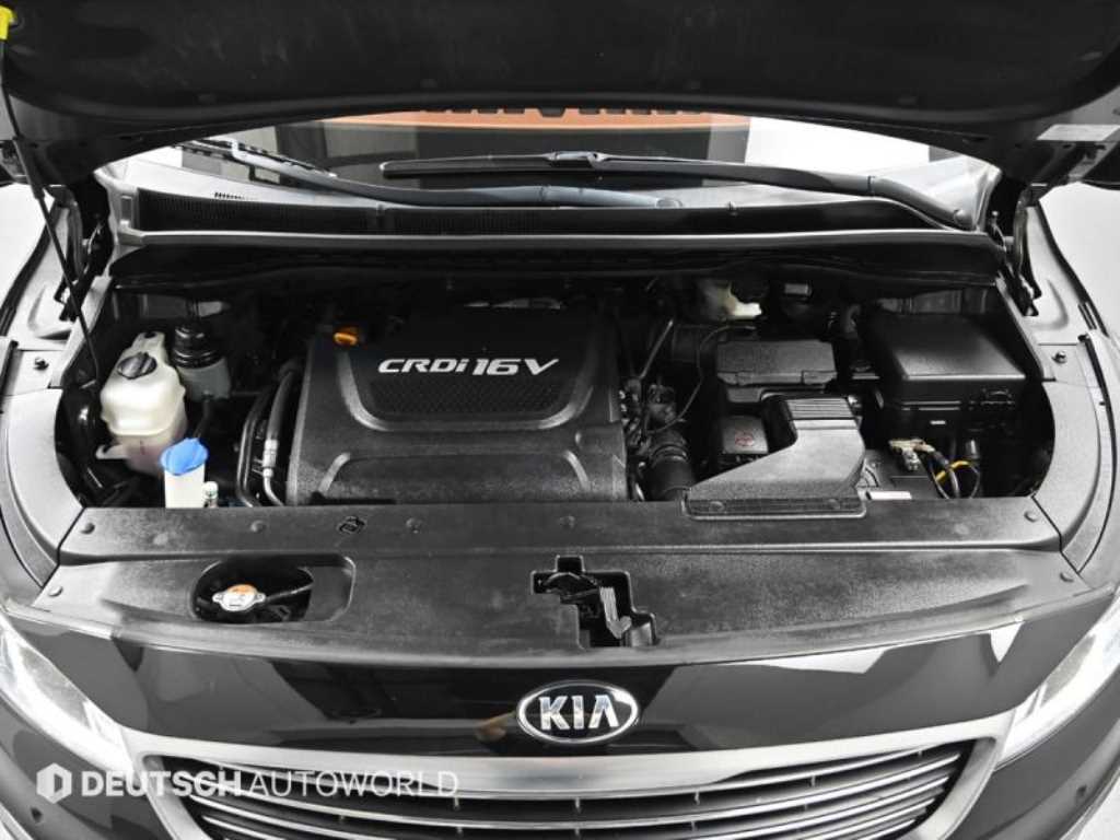 Kia Carnival — photo 06