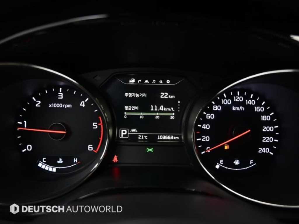 Kia Carnival — photo 08