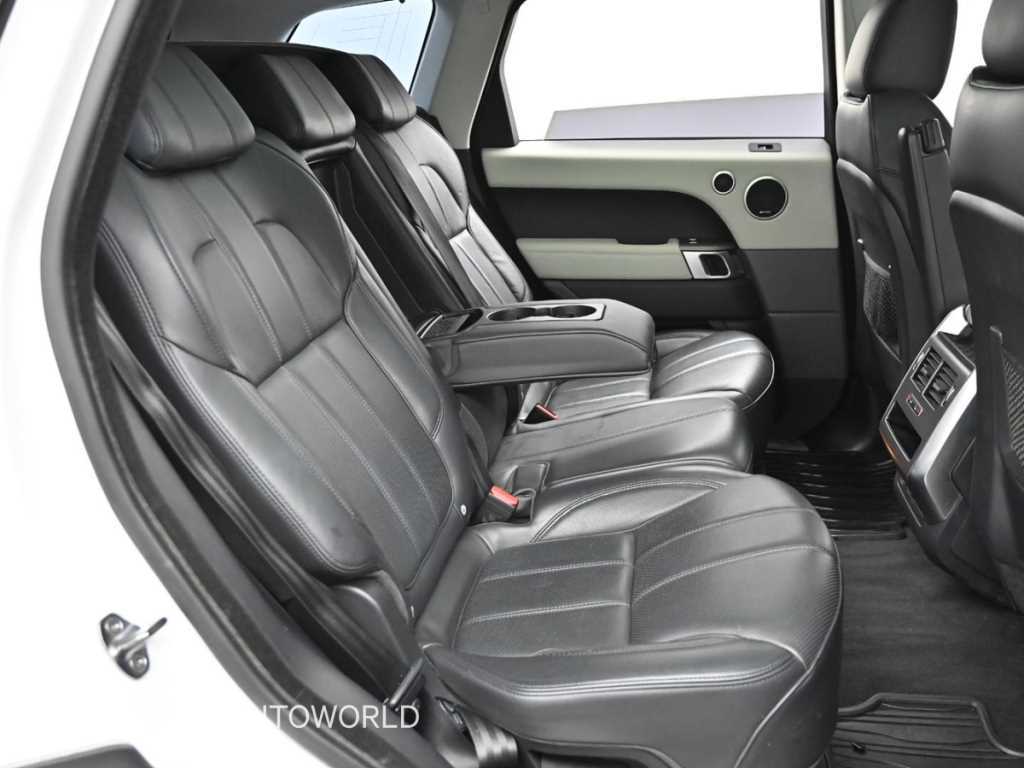 Land Rover Range Rover Sport — photo 12