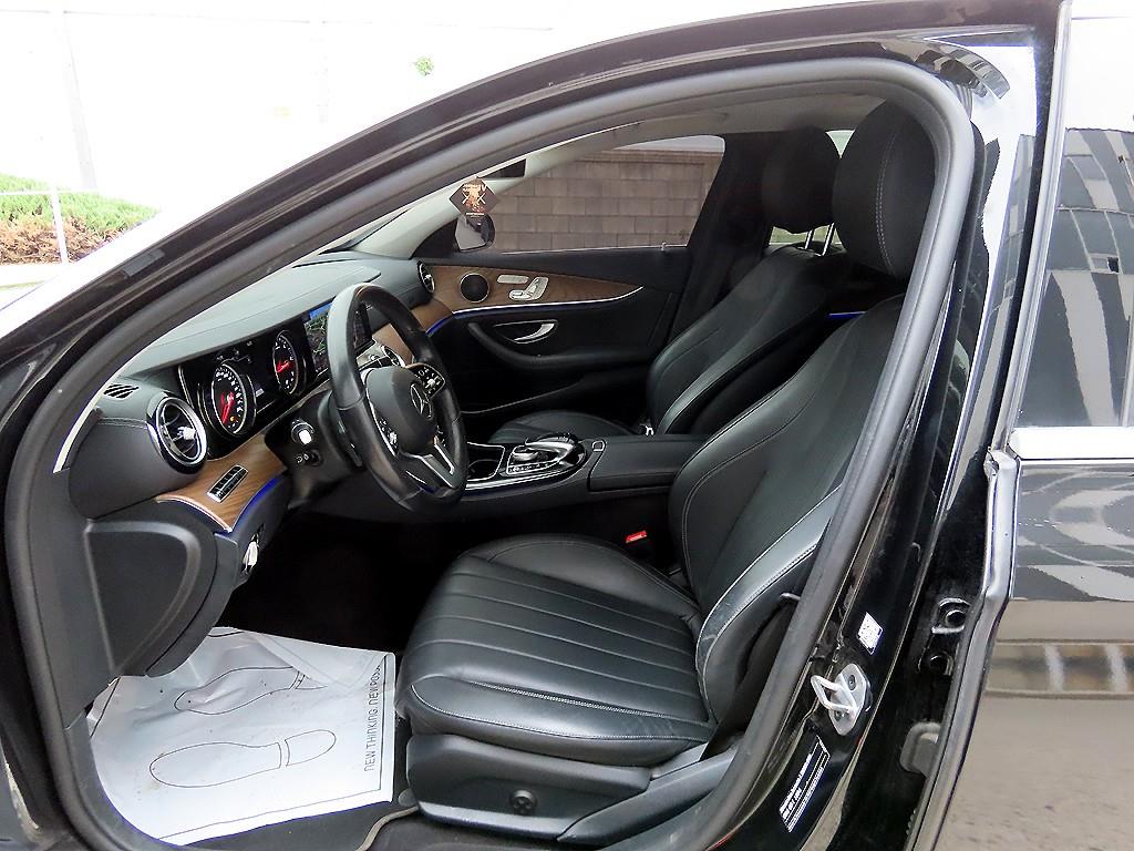Mercedes-Benz E-Class — photo 05
