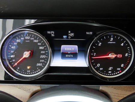 Mercedes-Benz E-Class — photo 09