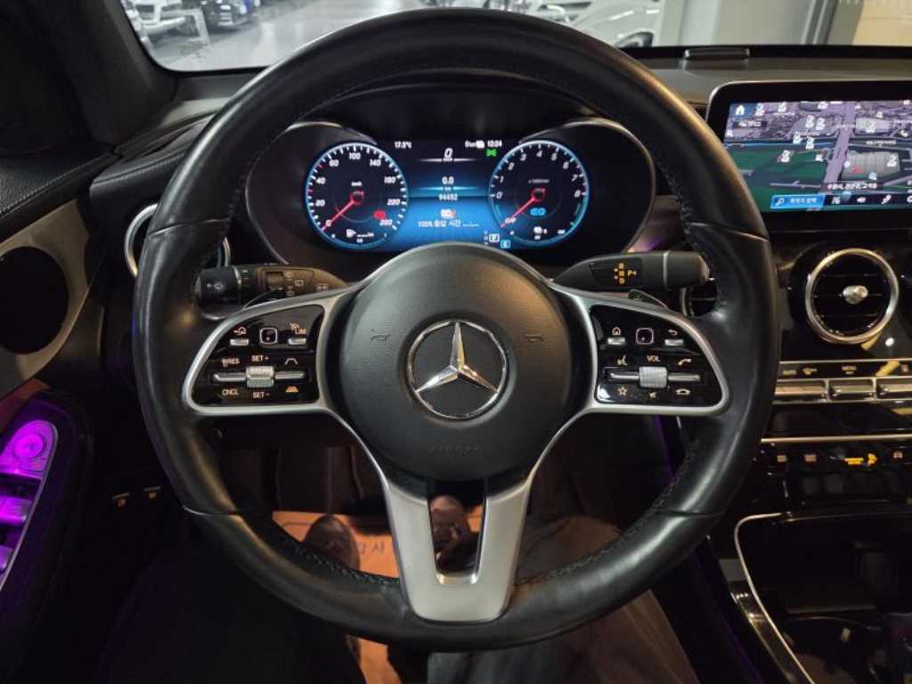 Mercedes-Benz GLC-Class — photo 11