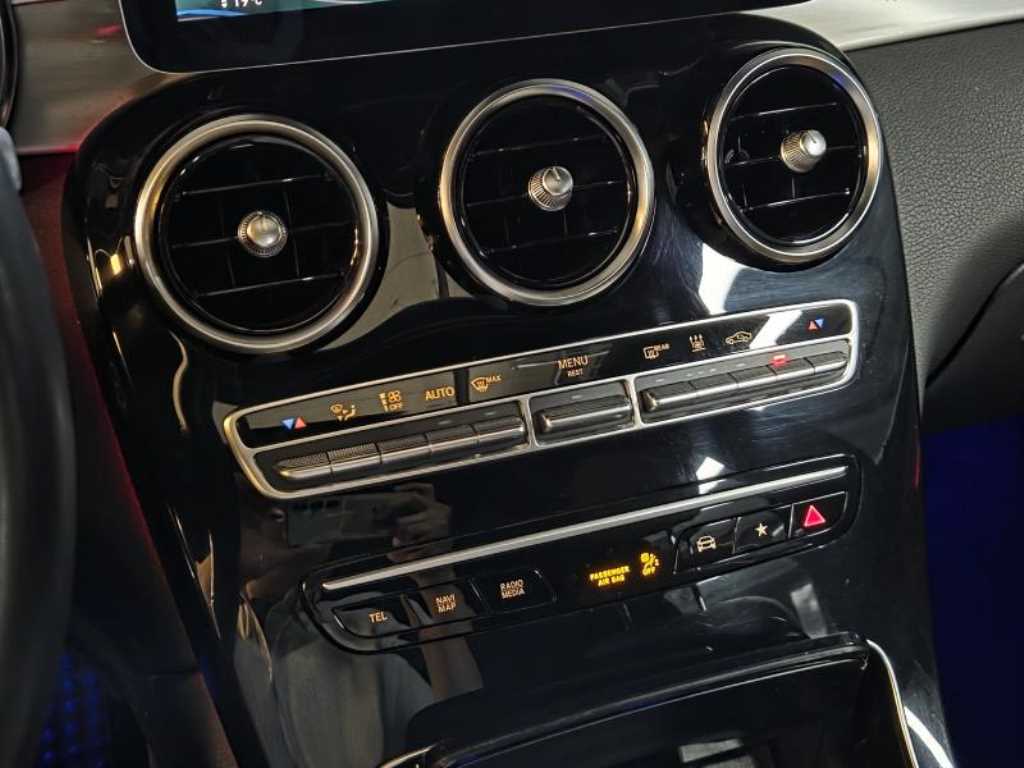 Mercedes-Benz GLC-Class — photo 16