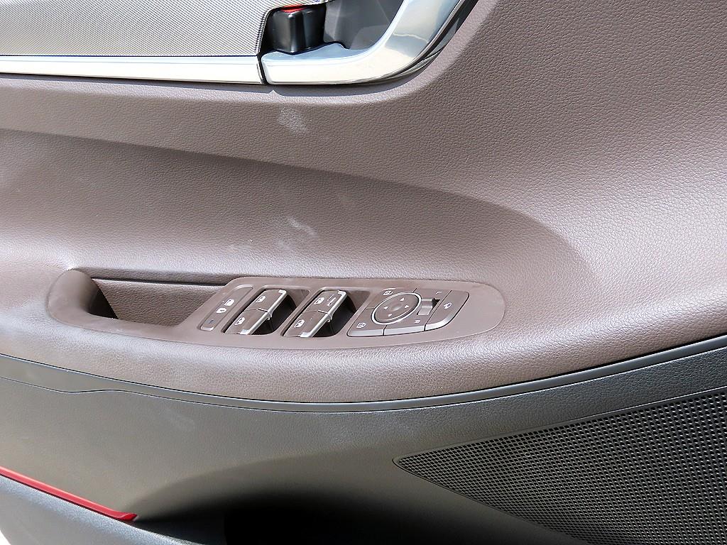 Hyundai Grandeur — photo 11