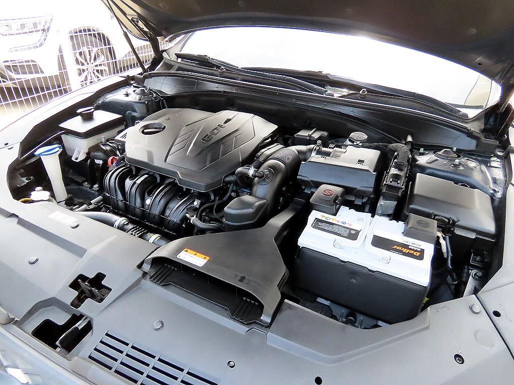 Hyundai Grandeur — photo 19