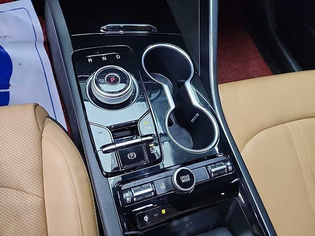 Kia K5 — photo 08