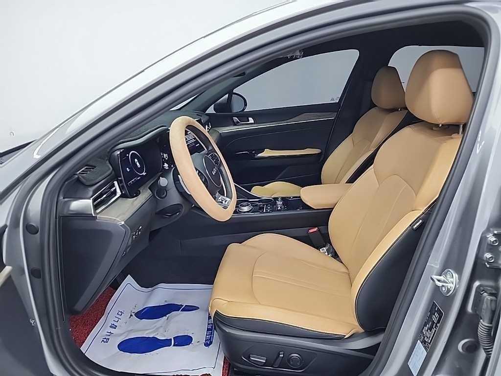 Kia K5 — photo 11