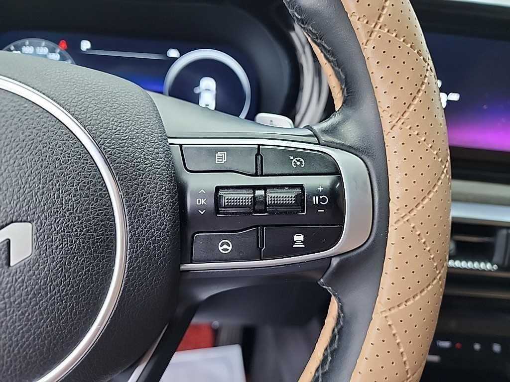Kia K5 — photo 17