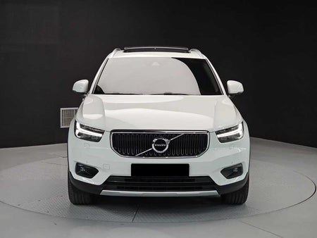 Volvo XC40 — photo 02