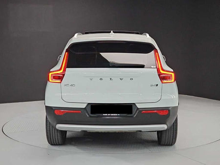 Volvo XC40 — photo 03