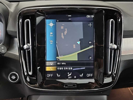 Volvo XC40 — photo 14