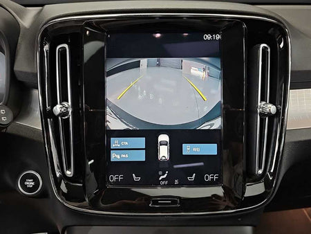 Volvo XC40 — photo 15