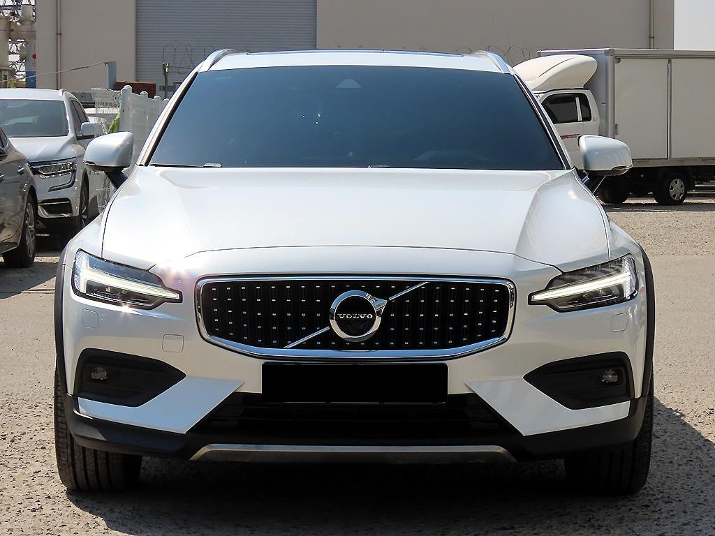Volvo V60 — photo 01