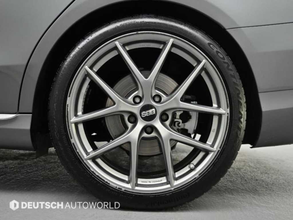 Mercedes-Benz C-Class — photo 05