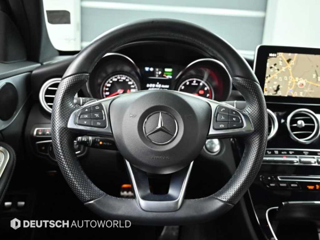 Mercedes-Benz C-Class — photo 13