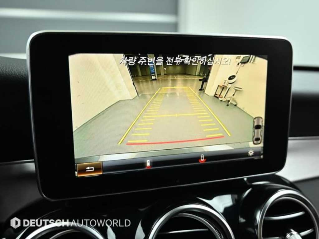 Mercedes-Benz C-Class — photo 15