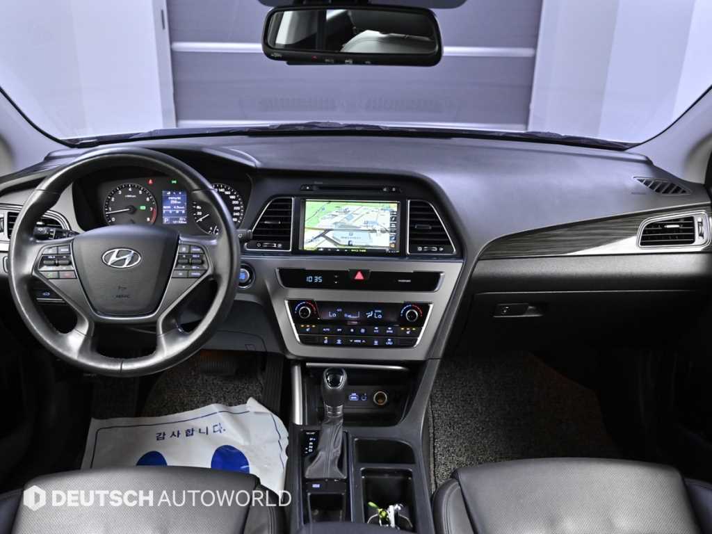 Hyundai Sonata — photo 07