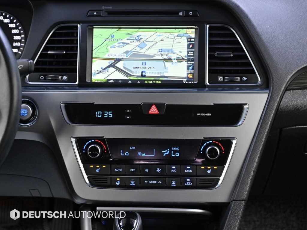 Hyundai Sonata — photo 14