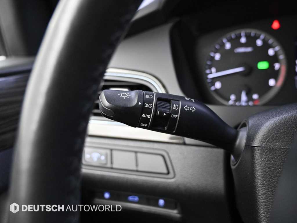 Hyundai Sonata — photo 16