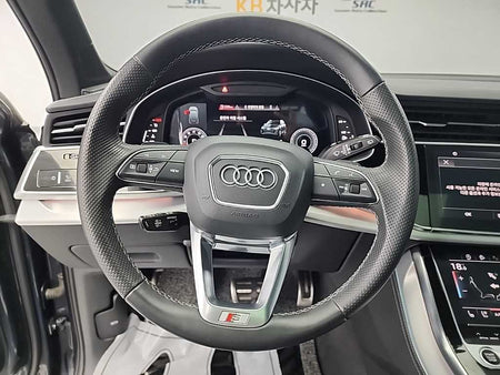 Audi Q7 — photo 09