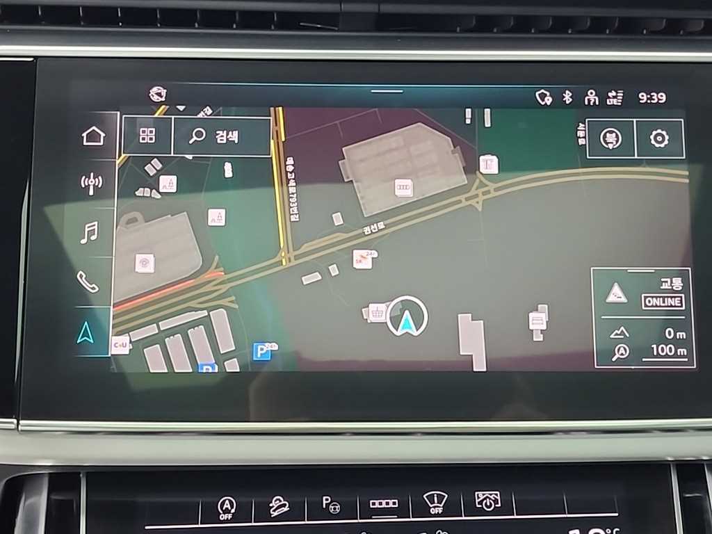 Audi Q7 — photo 15