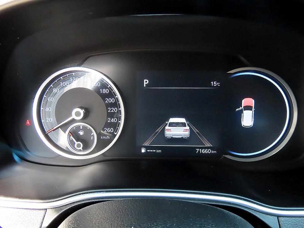 Genesis GV80 — photo 09