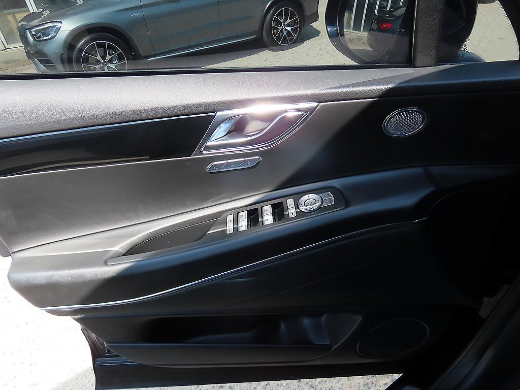 Genesis GV80 — photo 12
