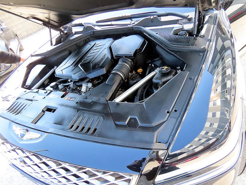 Genesis GV80 — photo 19