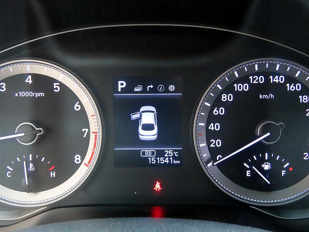 Hyundai Grandeur — photo 09