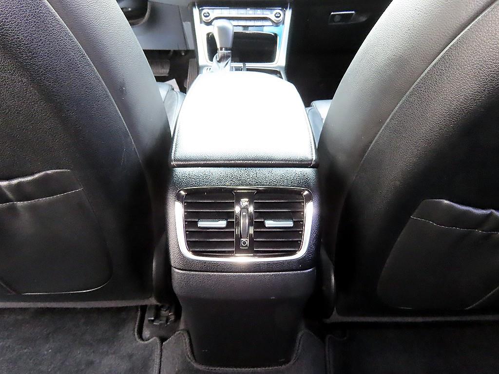 Hyundai Grandeur — photo 18