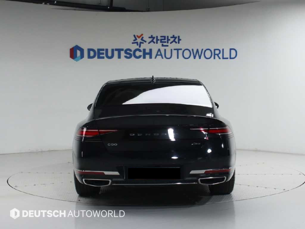 Genesis G90 — photo 04