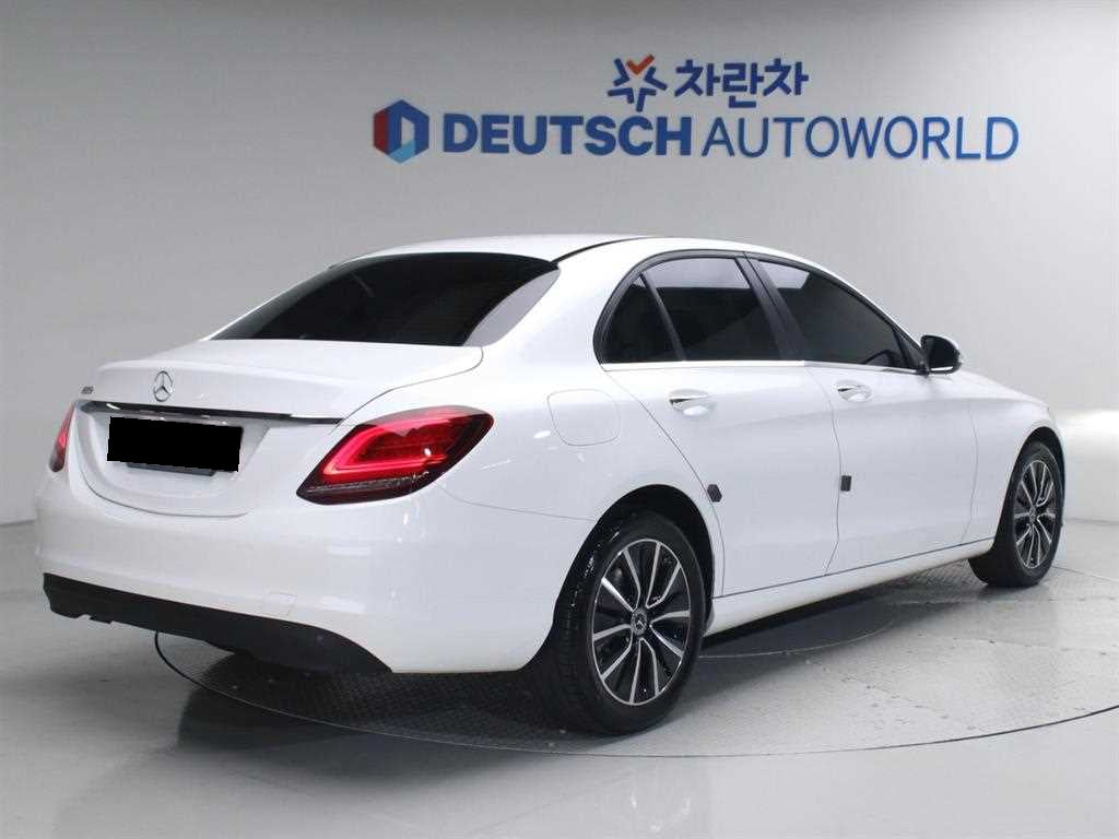 Mercedes-Benz C-Class — photo 02