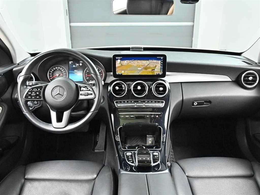 Mercedes-Benz C-Class — photo 07