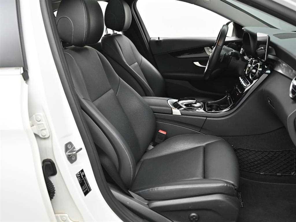 Mercedes-Benz C-Class — photo 10