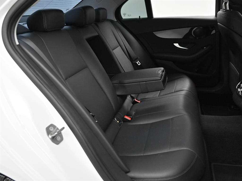 Mercedes-Benz C-Class — photo 12
