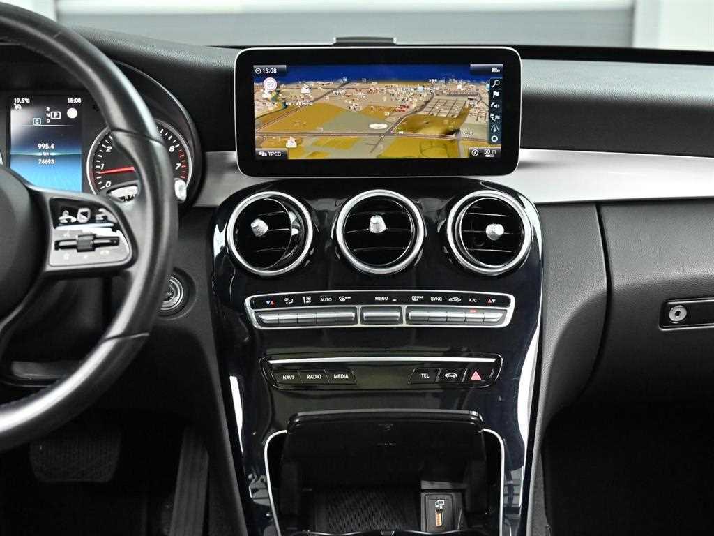 Mercedes-Benz C-Class — photo 14