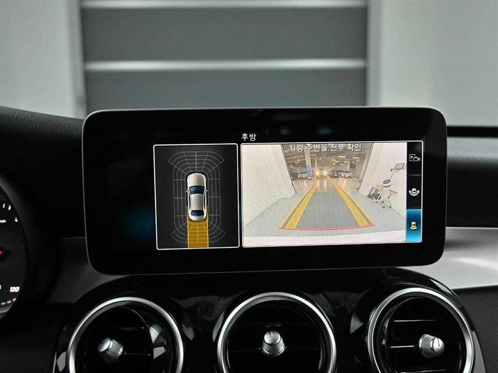 Mercedes-Benz C-Class — photo 15