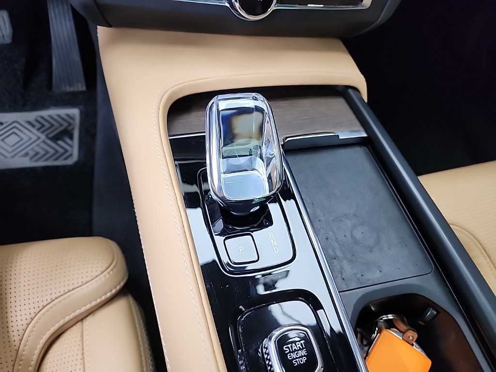 Volvo S90 — photo 08