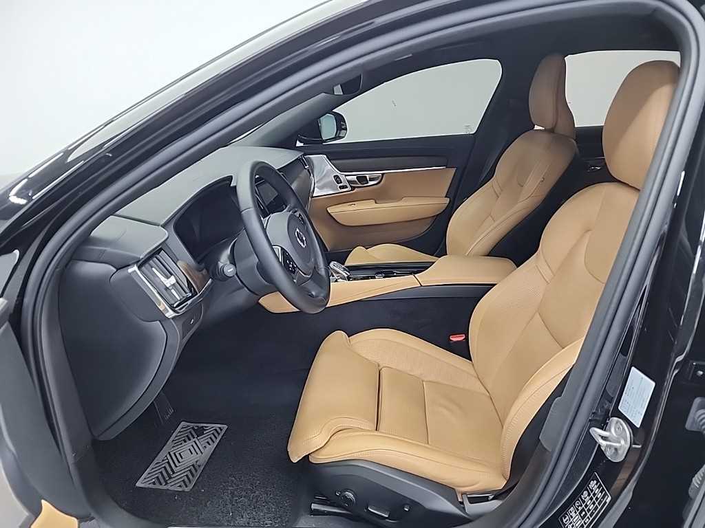 Volvo S90 — photo 11