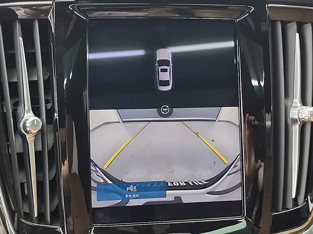 Volvo S90 — photo 16