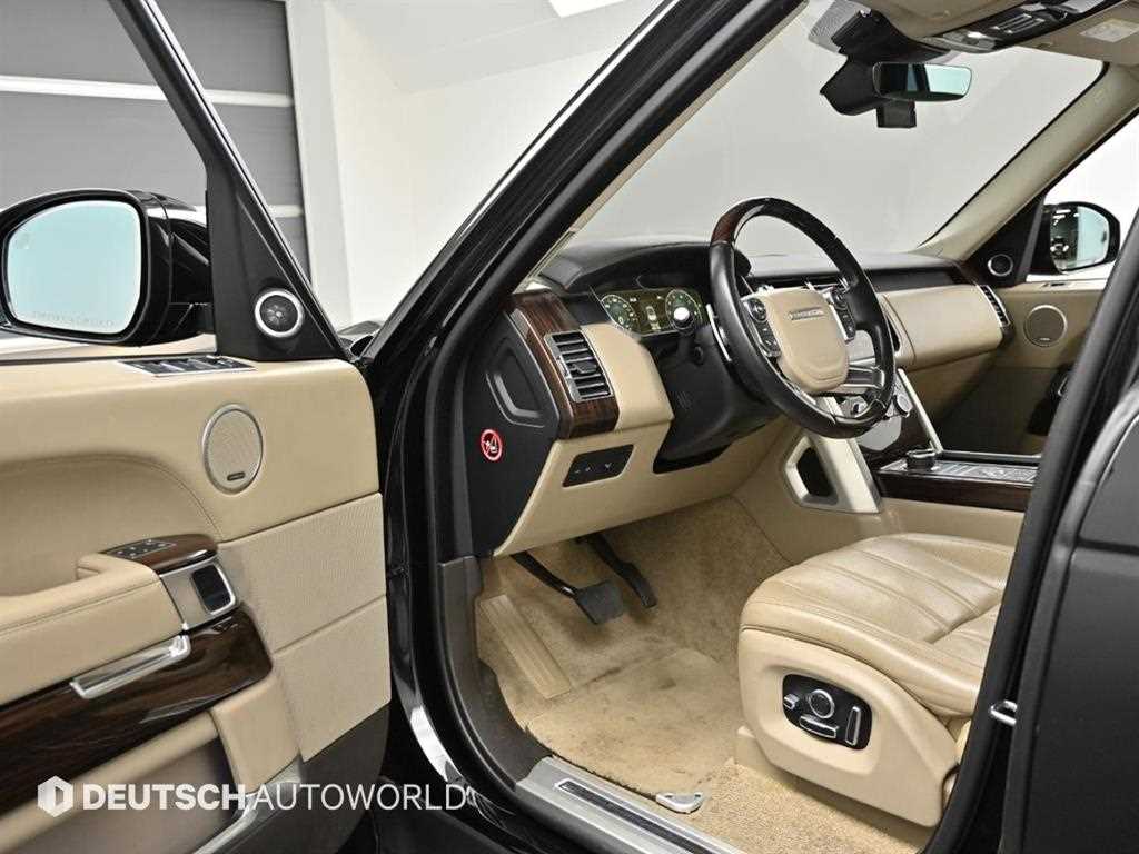 Land Rover Range Rover — photo 11