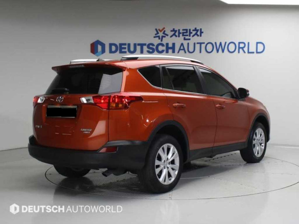 Toyota RAV4 — photo 02
