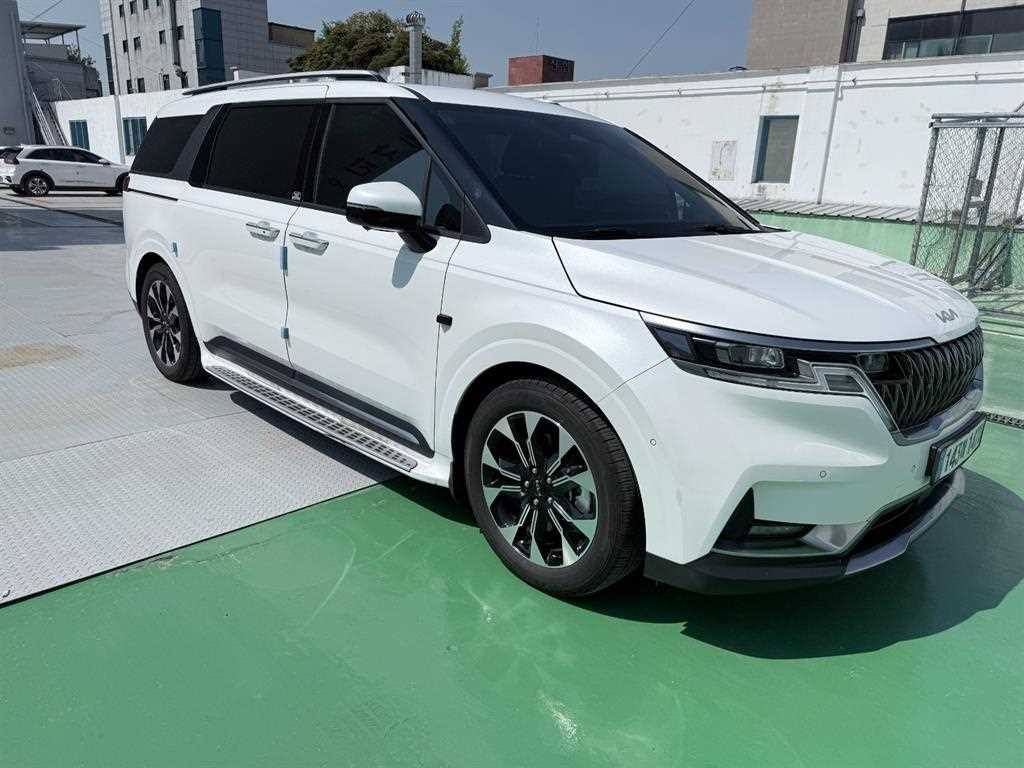 Kia Carnival — photo 02